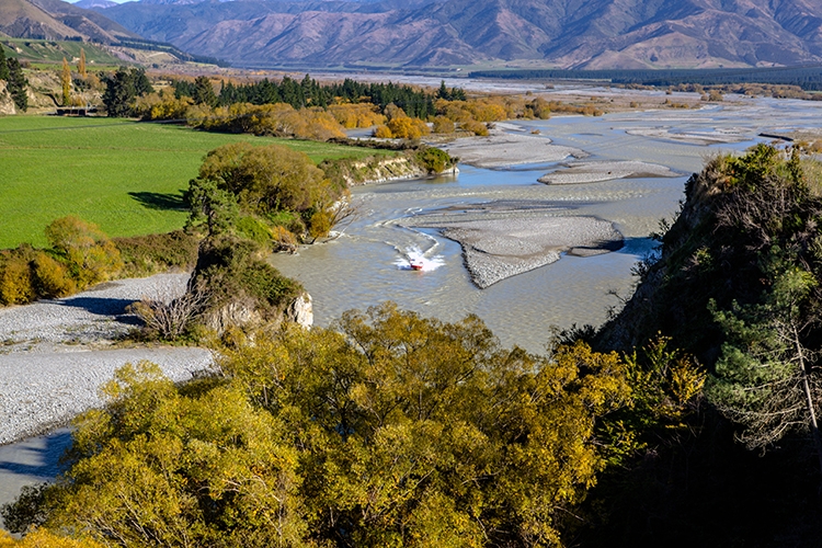 NZL CAN HanmerSprings 2018APR22 FerryBridge 011